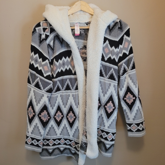 No Boundaries Open Cardigan - Picture 1 of 2